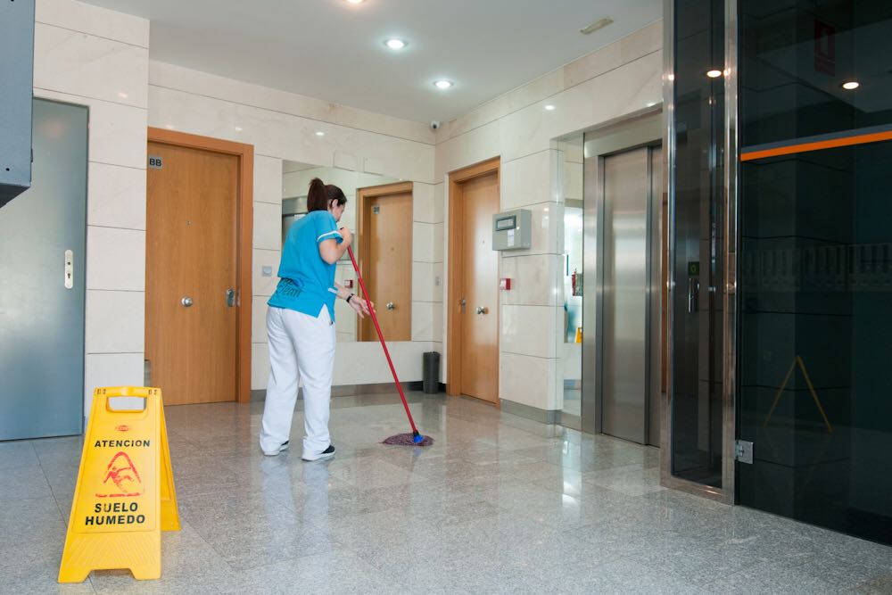 Limpieza profesional de comunidades